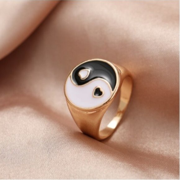 Y2K Retro Yin Yang Ring - Picture 1 of 1